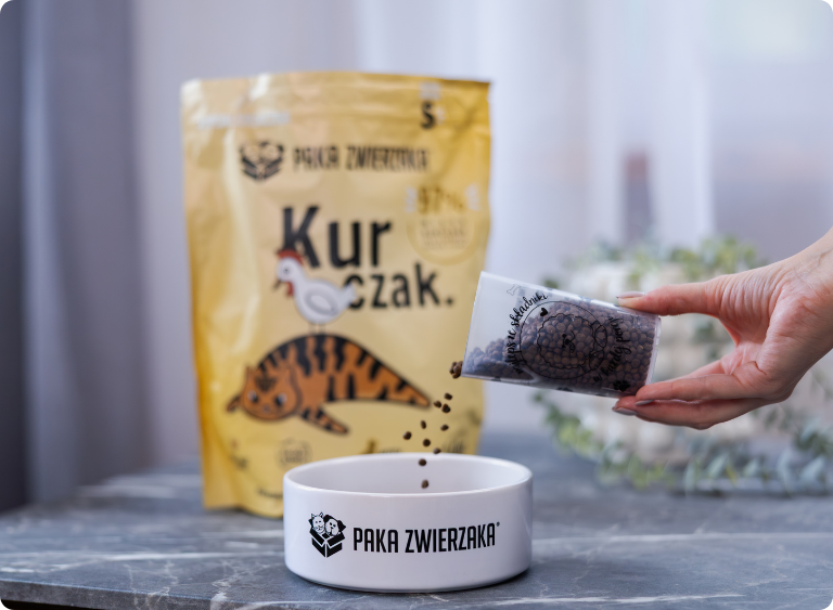 karma sucha dla kota z drobnymi granulkami